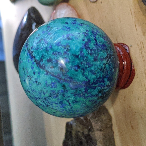 BEST BLUE SPHERE EVER! Chrysocolla Azurite and Malachite - Picture 4 of 4